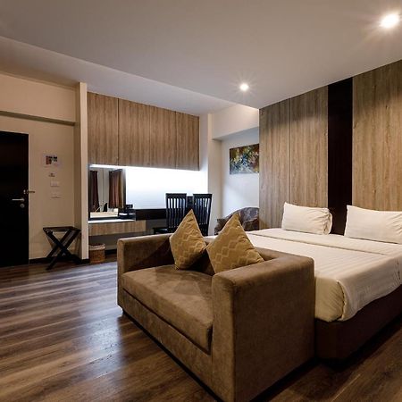 Grand Marina Residence Hotel Ban Laem Chabang Luaran gambar